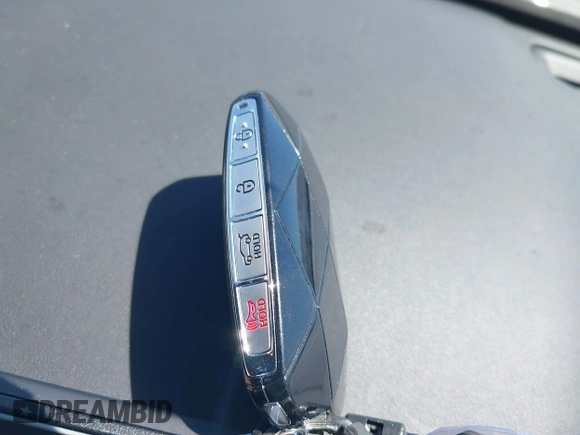 2025 Genesis GV80 Standard with VIN KMUHFESB6SU273191, listed as a IAAI auction lot 42121747 with 1,815 mi miles and . Bid and sale history available at DreamBid. Image 11.
