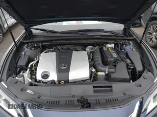 2021 Lexus ES with VIN 58ADZ1B13MU092310, listed as a IAAI auction lot 41878570 with 34,401 mi miles. Bid and sale history available at carsss.com. Image 10.