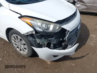 2017 Hyundai Elantra z VIN KMHD35LH6HU361398, wystawiony jako IAAI lot #41949217 z przebiegiem 160 262 mil mil oraz . Historia ofert i sprzedaży dostępna na DreamBid. Obrazek 6.