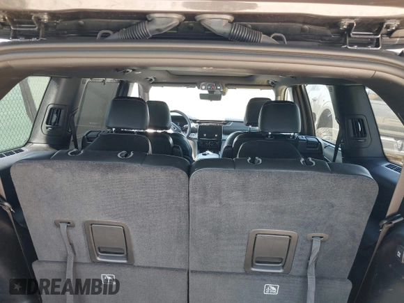 2024 Jeep Grand Cherokee Limited with VIN 1C4RJKBG5R8603504, listed as a IAAI auction lot 41993298 with 33,670 mi miles and . Bid and sale history available at DreamBid. Image 8.