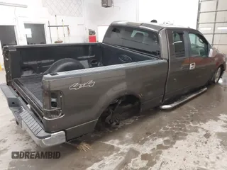 2008 Ford F-150 XLT with VIN 1FTPX14VX8KE23271, listed as a IAAI auction lot 41414622 with 160,040 mi miles. Bid and sale history available at carsss.com. Image 4.