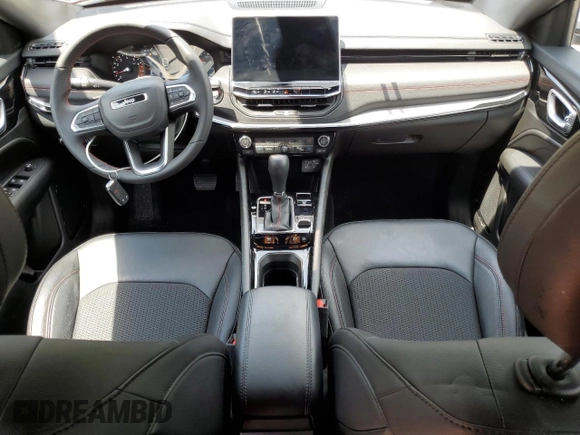 2025 Jeep Compass Trailhawk с VIN 3C4NJDDN5ST536674, выставлен на аукционе Copart как лот 65851335 с пробегом 6 520 миль миль и Чистый • Clean title. История ставок и продаж доступна на DreamBid. Изображение 8.