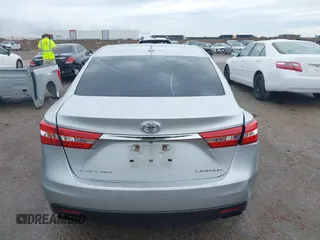 2013 Toyota Avalon XLE z VIN 4T1BK1EB2DU044501, wystawiony jako IAAI lot #41905442 z przebiegiem 97 169 mil mil oraz . Historia ofert i sprzedaży dostępna na DreamBid. Obrazek 16.