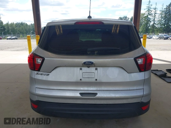 2019 Ford Escape S with VIN 1FMCU0F76KUB06496, listed as a IAAI auction lot 42647991 with 51,882 mi miles and . Bid and sale history available at DreamBid. Image 16.