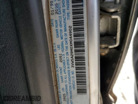 1999 Volkswagen Jetta GLS with VIN 3VWSA29M0XM044902, listed as a Copart auction lot 74619954 with 273,284 mi miles and Salvage title. Bid and sale history available at DreamBid. Image 13.