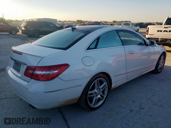 2013 Mercedes-Benz E 350 with VIN WDDKJ5KB1DF197125, listed as a Copart auction lot 55308575 with 157,914 mi miles and Clean Title. Bid and sale history available at DreamBid. Image 3.