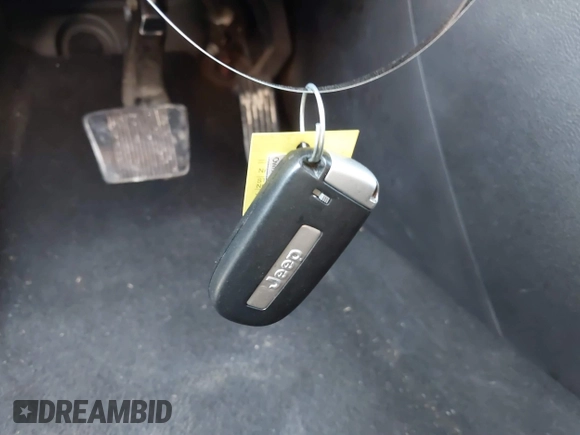 2019 Jeep Cherokee Limited с VIN 1C4PJLDBXKD433958, выставлен на аукционе IAAI как лот 41718399 с пробегом 135 977 миль миль и . История ставок и продаж доступна на DreamBid. Изображение 11.