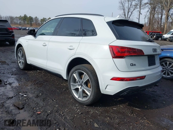 2025 Audi Q5 S line Premium z VIN WA1GAAFY2S2013915, wystawiony jako IAAI lot #41486503 z przebiegiem 649 mil mil oraz . Historia ofert i sprzedaży dostępna na DreamBid. Obrazek 3.