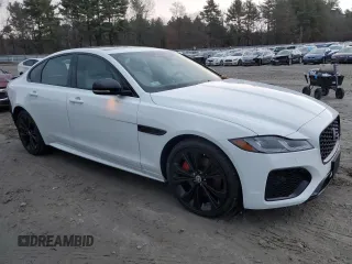 2024 Jaguar XF R-Dynamic SE with VIN SAJBL4GX2RCY96275, listed as a Copart auction lot 80202674 with 2,230 mi miles and Salvage Title. Bid and sale history available at carsss.com. Image 4.