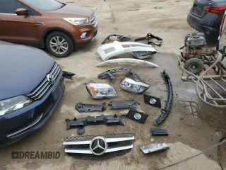 2010 Mercedes-Benz GLK 350 with VIN WDCGG8HB2AF393801, listed as a Copart auction lot 45260824 with 145,047 mi miles and Salvage Title. Bid and sale history available at DreamBid. Image 13.