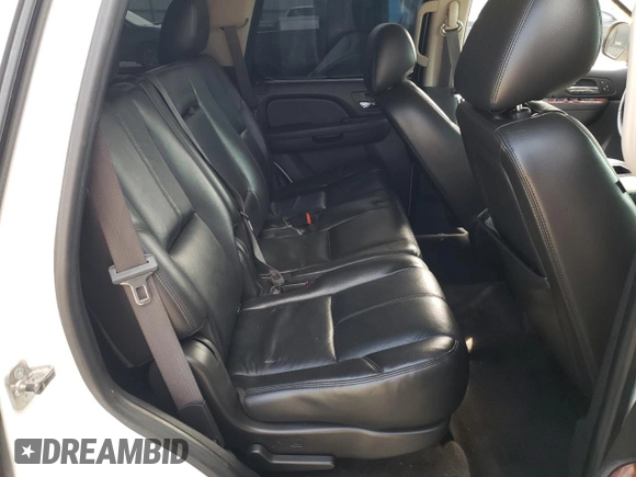2011 GMC Yukon SLT z VIN 1GKS2CE0XBR335010, wystawiony jako Copart lot #52818405 z przebiegiem 217 402 mil mil oraz Szkoda całkowita • Salvage title. Historia ofert i sprzedaży dostępna na DreamBid. Obrazek 11.