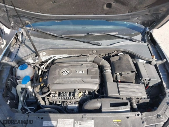 2014 Volkswagen Passat SE w/Sunroof with VIN 1VWBT7A34EC118525, listed as a IAAI auction lot 41653118 with 124,832 mi miles. Bid and sale history available at carsss.com. Image 10.
