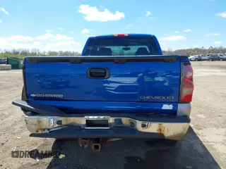 2004 Chevrolet Silverado 1500 Z71 with VIN 2GCEK19T141132102, listed as a IAAI auction lot 42050045 with 133,196 mi miles and . Bid and sale history available at DreamBid. Image 16.