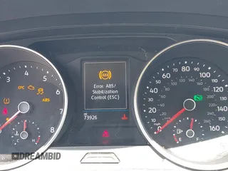 2018 Volkswagen Tiguan SEL z VIN 3VV2B7AX6JM195125, wystawiony jako IAAI lot #42523047 z przebiegiem 73 926 mil mil oraz . Historia ofert i sprzedaży dostępna na DreamBid. Obrazek 7.