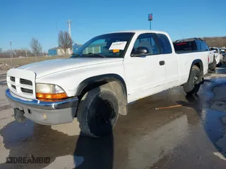 1998 Dodge Dakota SLT with VIN 1B7GL22Y6WS686210, listed as a IAAI auction lot 41184877 with 152,555 mi miles. Bid and sale history available at carsss.com. Image 2.