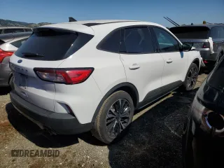 2022 Ford Escape SE z VIN 1FMCU0G62NUA27725, wystawiony jako Copart lot #54565745 z przebiegiem 116 660 mil mil oraz Szkoda całkowita • Salvage title. Historia ofert i sprzedaży dostępna na DreamBid. Obrazek 3.