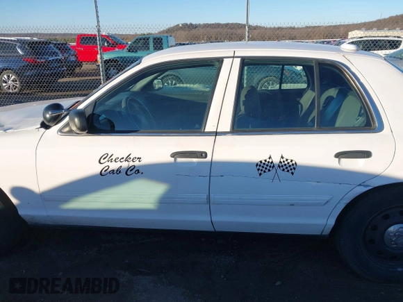 2009 Ford Police Interceptor with VIN 2FAHP71V29X109176, listed as a IAAI auction lot 41212513 with 286,233 mi miles and . Bid and sale history available at DreamBid. Image 14.