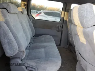 2004 Kia Sedona LX with VIN KNDUP131546611507, listed as a Copart auction lot 82050794 with 200,426 mi miles and Clean Title. Bid and sale history available at carsss.com. Image 11.
