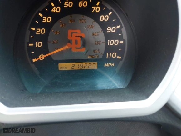 2005 Toyota 4Runner SR5 with VIN JTEZU14R050059336, listed as a IAAI auction lot 41633459 with 219,227 mi miles. Bid and sale history available at carsss.com. Image 7.
