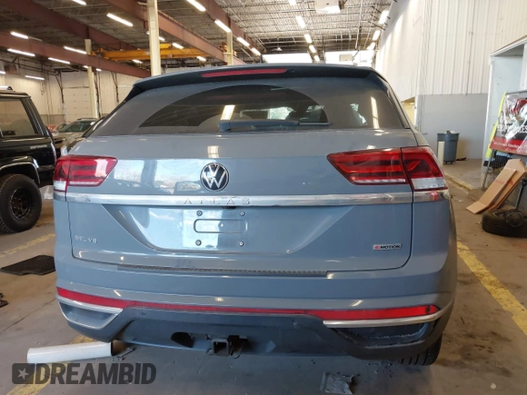 2021 Volkswagen Atlas SEL Premium with VIN 1V2TE2CA8MC207933, listed as a IAAI auction lot 41823640 with 64,425 mi miles and . Bid and sale history available at DreamBid. Image 16.