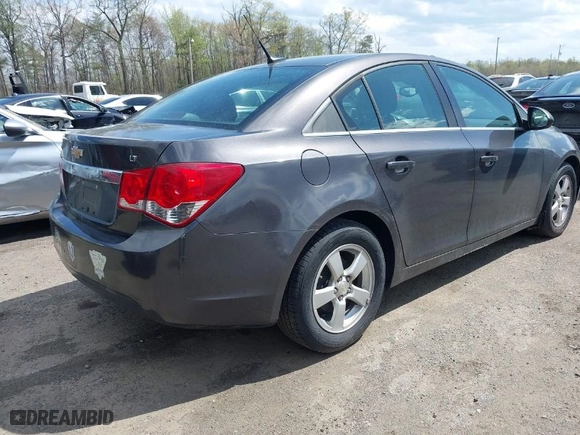 2014 Chevrolet Cruze 1LT with VIN 1G1PC5SB4E7382817, listed as a IAAI auction lot 42037989 with 121,190 mi miles. Bid and sale history available at carsss.com. Image 4.
