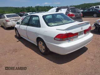 2002 Honda Accord EX z VIN 1HGCG16592A037760, wystawiony jako IAAI lot #42334100 z przebiegiem 271 805 mil mil oraz . Historia ofert i sprzedaży dostępna na DreamBid. Obrazek 3.