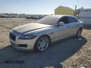 2016 Jaguar XF 35t Prestige with VIN SAJBE4BV1GCY06000, listed as a Copart auction lot 73046304 with 0 mi miles and Salvage Title. Bid and sale history available at carsss.com. Image 1.