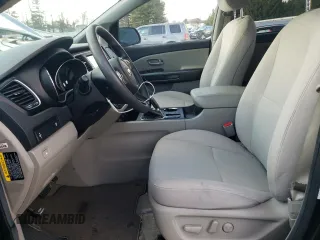 2019 Kia Sedona EX with VIN KNDMB5C13K6535725, listed as a Copart auction lot 82519594 with 57,129 mi miles and Salvage Title. Bid and sale history available at DreamBid. Image 7.