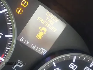 2014 Acura RDX Tech Pkg with VIN 5J8TB4H55EL020024, listed as a IAAI auction lot 41779706 with 141,719 mi miles. Bid and sale history available at carsss.com. Image 15.