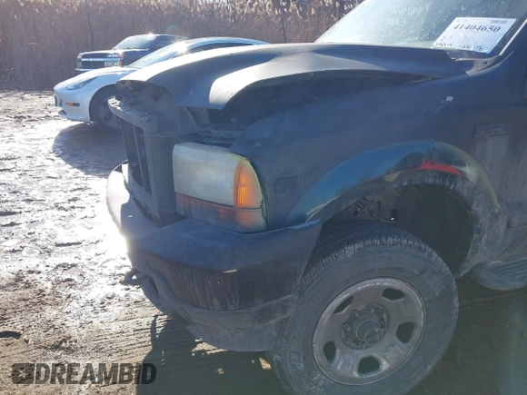 2001 Ford Super Duty F-250 XL with VIN 1FTNW21S71ED02471, listed as a IAAI auction lot 41404650 with 248,474 mi miles. Bid and sale history available at carsss.com. Image 15.