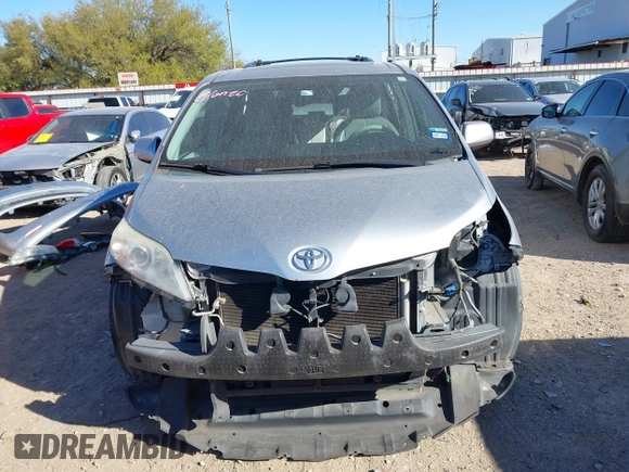 2014 Toyota Sienna XLE with VIN 5TDYK3DC7ES447903, listed as a IAAI auction lot 41835665 with 224,492 mi miles. Bid and sale history available at carsss.com. Image 13.