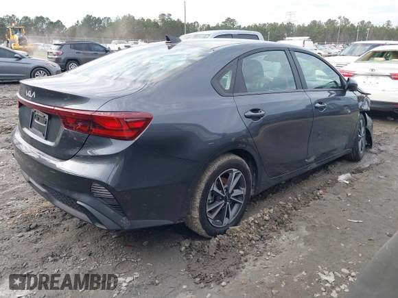 2024 Kia Forte LXS with VIN 3KPF24AD7RE757415, listed as a IAAI auction lot 41471284 with 5,923 mi miles. Bid and sale history available at carsss.com. Image 4.