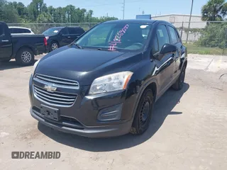 2016 Chevrolet Trax LS z VIN KL7CJKSB5GB608001, wystawiony jako IAAI lot #42269027 z przebiegiem 111 680 mil mil oraz . Historia ofert i sprzedaży dostępna na DreamBid. Obrazek 2.