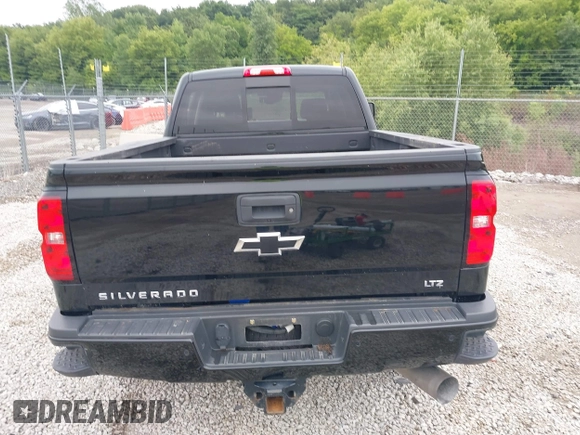 2019 Chevrolet Silverado 2500HD LTZ with VIN 1GC1KTEY5KF151527, listed as a IAAI auction lot 37045890 with 120,233 mi miles. Bid and sale history available at carsss.com. Image 16.