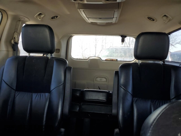 2015 Chrysler Town & Country Limited Platinum with VIN 2C4RC1GG1FR553701, listed as a Copart auction lot 48305755 with 0 mi miles and Salvage Title. Bid and sale history available at carsss.com. Image 10.