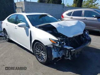 2018 Lexus ES with VIN 58ABK1GG1JU116186, listed as a IAAI auction lot 41981965 with 98,233 mi miles. Bid and sale history available at carsss.com. Image 1.