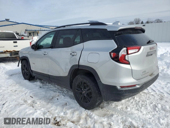 2022 GMC Terrain AT4 with VIN 3GKALYEV0NL152602, listed as a Copart auction lot 45644565 with 38,999 mi miles and Salvage Title. Bid and sale history available at DreamBid. Image 2.