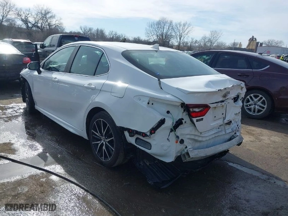 2021 Toyota Camry SE Nightshade with VIN 4T1G11AK4MU487974, listed as a IAAI auction lot 41490576 with 79,010 mi miles. Bid and sale history available at carsss.com. Image 3.