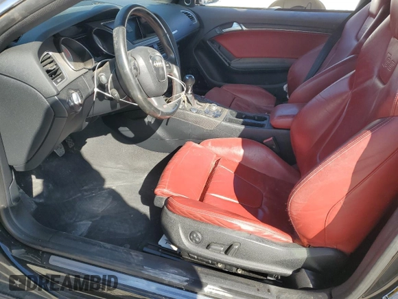 2009 Audi S5 z VIN WAURV78T39A015192, wystawiony jako Copart lot #44347915 z przebiegiem Nie podano mil oraz Szkoda całkowita • Salvage title. Historia ofert i sprzedaży dostępna na DreamBid. Obrazek 7.