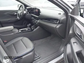 2025 Buick Envista Sport Touring with VIN KL47LBEP5SB100457, listed as a IAAI auction lot 41207733 with 50 mi miles and . Bid and sale history available at DreamBid. Image 5.