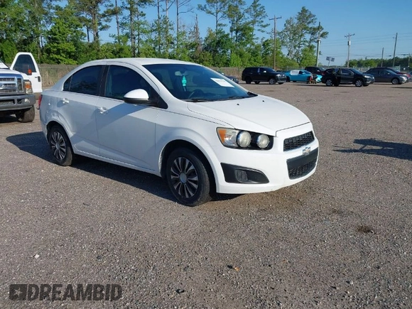 2016 Chevrolet Sonic LS с VIN 1G1JA5SH8G4103275, выставлен на аукционе IAAI как лот 42035759 с пробегом 126 231 миль миль и . История ставок и продаж доступна на DreamBid. Изображение 1.