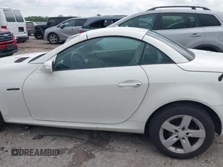 2008 Mercedes-Benz SLK 280 z VIN WDBWK54F18F174473, wystawiony jako IAAI lot #42123501 z przebiegiem 102 143 mil mil oraz . Historia ofert i sprzedaży dostępna na DreamBid. Obrazek 14.