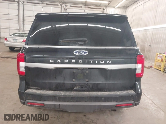 2024 Ford Expedition XL with VIN 1FMJU1G85REA47868, listed as a IAAI auction lot 41654050 with 3,820 mi miles. Bid and sale history available at carsss.com. Image 17.