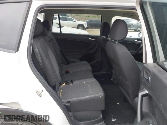 2021 Volkswagen Tiguan S z VIN 3VV0B7AX5MM071469, wystawiony jako IAAI lot #41716496 z przebiegiem 38 213 mil mil oraz . Historia ofert i sprzedaży dostępna na DreamBid. Obrazek 8.