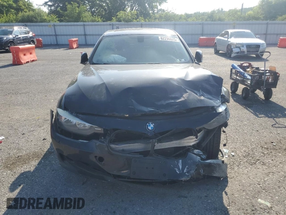 2014 BMW 3 Series 328i xDrive z VIN WBA3B5C59EF959006, wystawiony jako Copart lot #62296025 z przebiegiem Nie podano mil oraz Szkoda całkowita • Salvage title. Historia ofert i sprzedaży dostępna na DreamBid. Obrazek 5.
