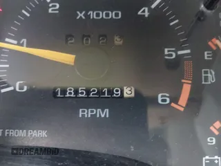 1997 Oldsmobile Bravada z VIN 1GHDT13W3V2707243, wystawiony jako IAAI lot #42024114 z przebiegiem 185 219 mil mil oraz . Historia ofert i sprzedaży dostępna na DreamBid. Obrazek 15.