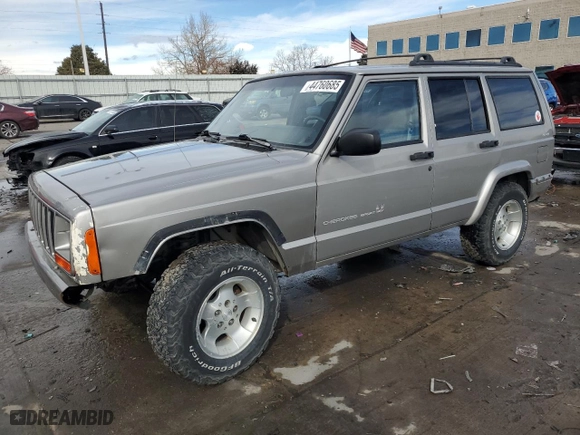 2001 Jeep Cherokee Sport with VIN 1J4FF48S81L528367, listed as a Copart auction lot 44760685 with 235,072 mi miles and Salvage Title. Bid and sale history available at carsss.com. Image 1.