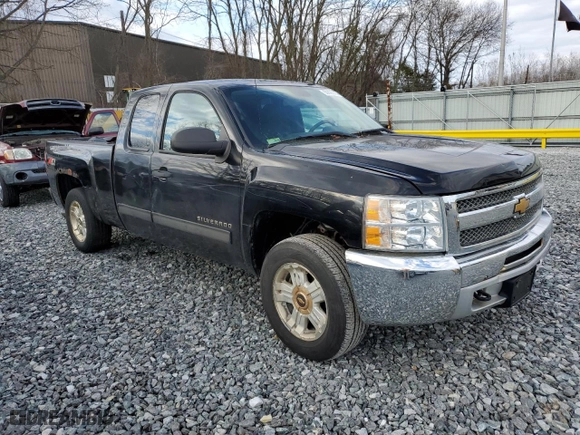 2012 Chevrolet Silverado 1500 LT with VIN 1GCRKSE75CZ348055, listed as a Copart auction lot 50696015 with 190,569 mi miles and Clean Title. Bid and sale history available at carsss.com. Image 4.