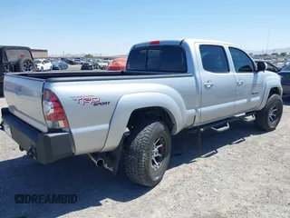 2013 Toyota Tacoma with VIN 3TMMU4FN2DM055326, listed as a IAAI auction lot 42560152 with 198,406 mi miles and . Bid and sale history available at DreamBid. Image 4.