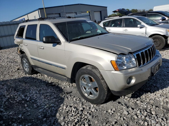 2007 Jeep Grand Cherokee Limited with VIN 1J8HR58247C572413, listed as a Copart auction lot 74297694 with 176,779 mi miles and Salvage Title. Bid and sale history available at carsss.com. Image 4.